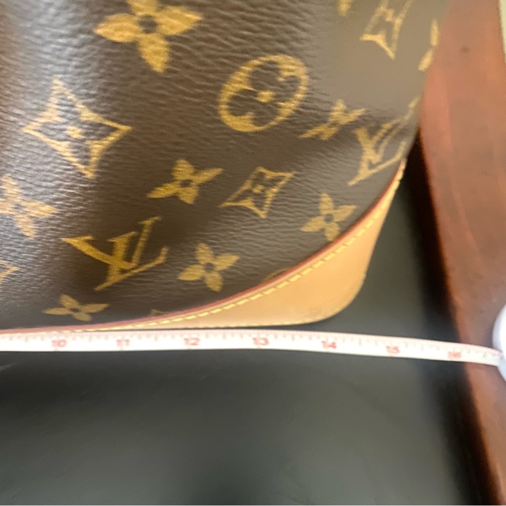 Louis Vuitton Monogram Lock It Horizontal - Picture 11 of 15